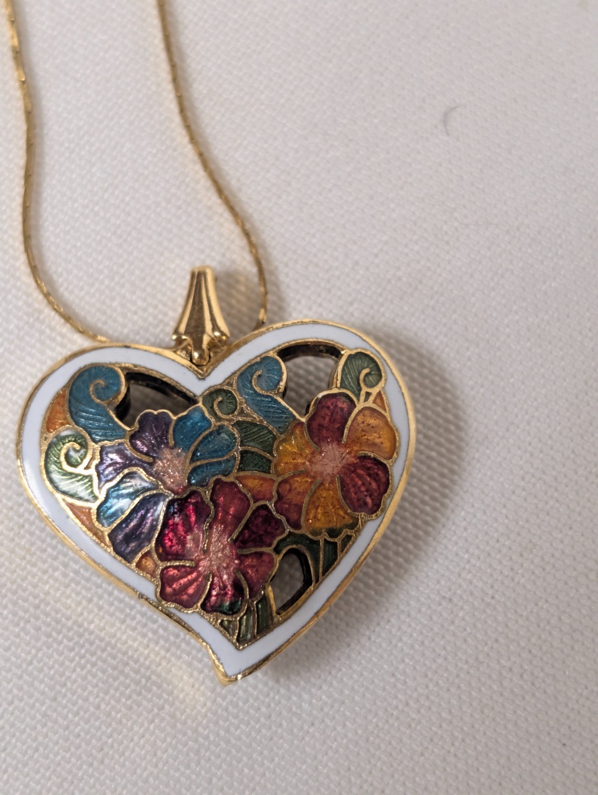 Vintage Cloisonne Puffy Two Sided Heart Floral Pendant Gold Toned Chain Necklace