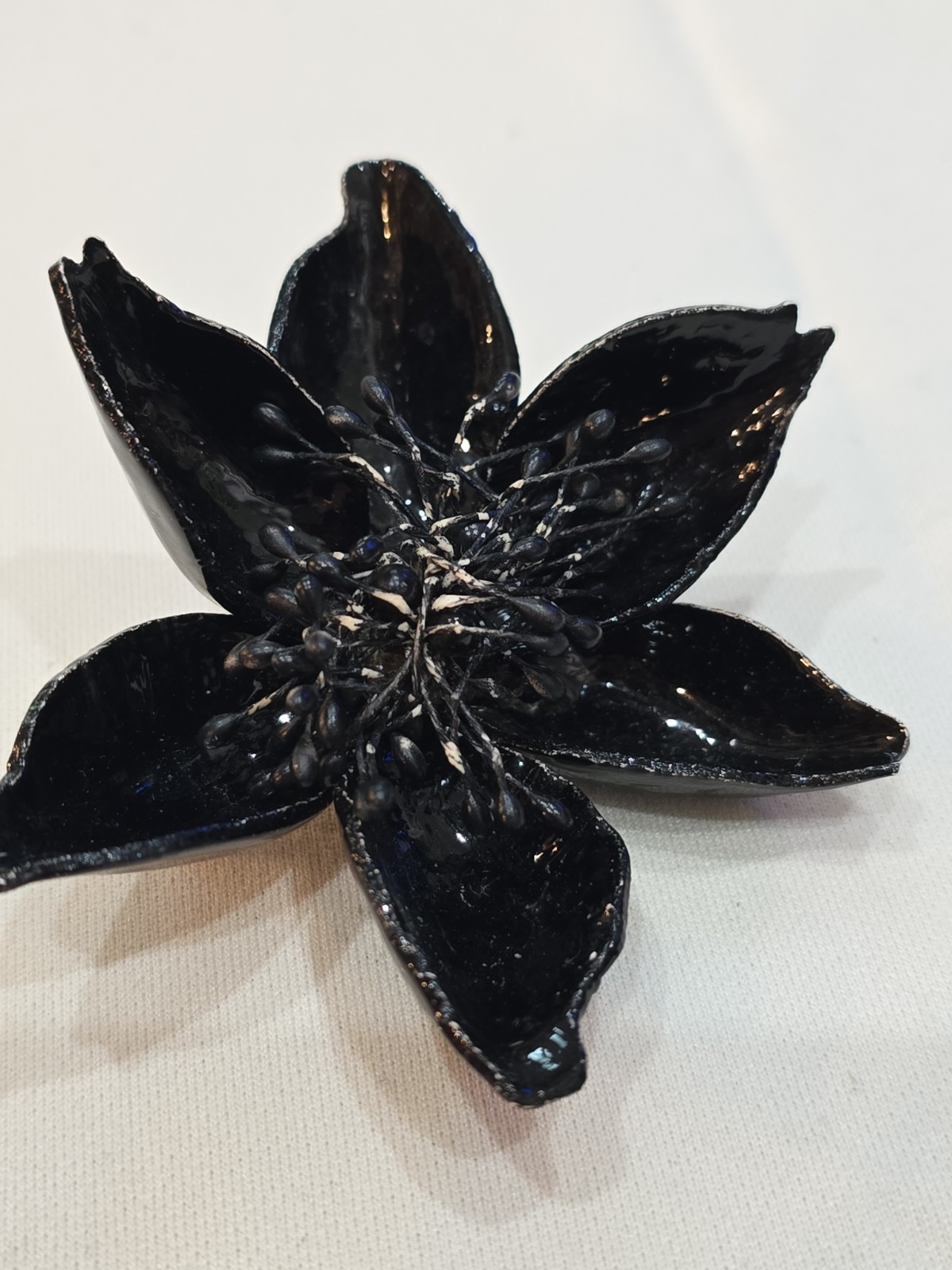 Vintage 1930s-1950s Large Black Enamel Flower Brooch (520)