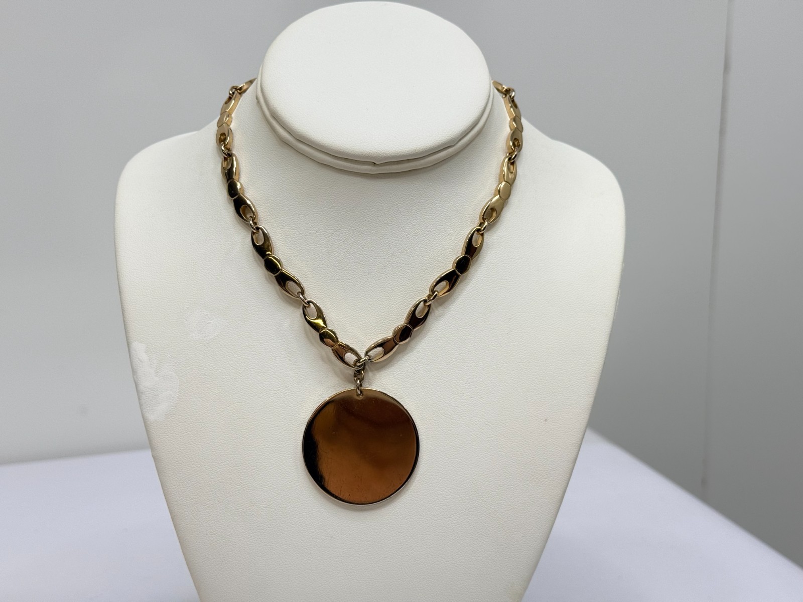 Vintage Signed Monet Round Pendant Necklace Gold Tone Choker 13-16 inch Chain