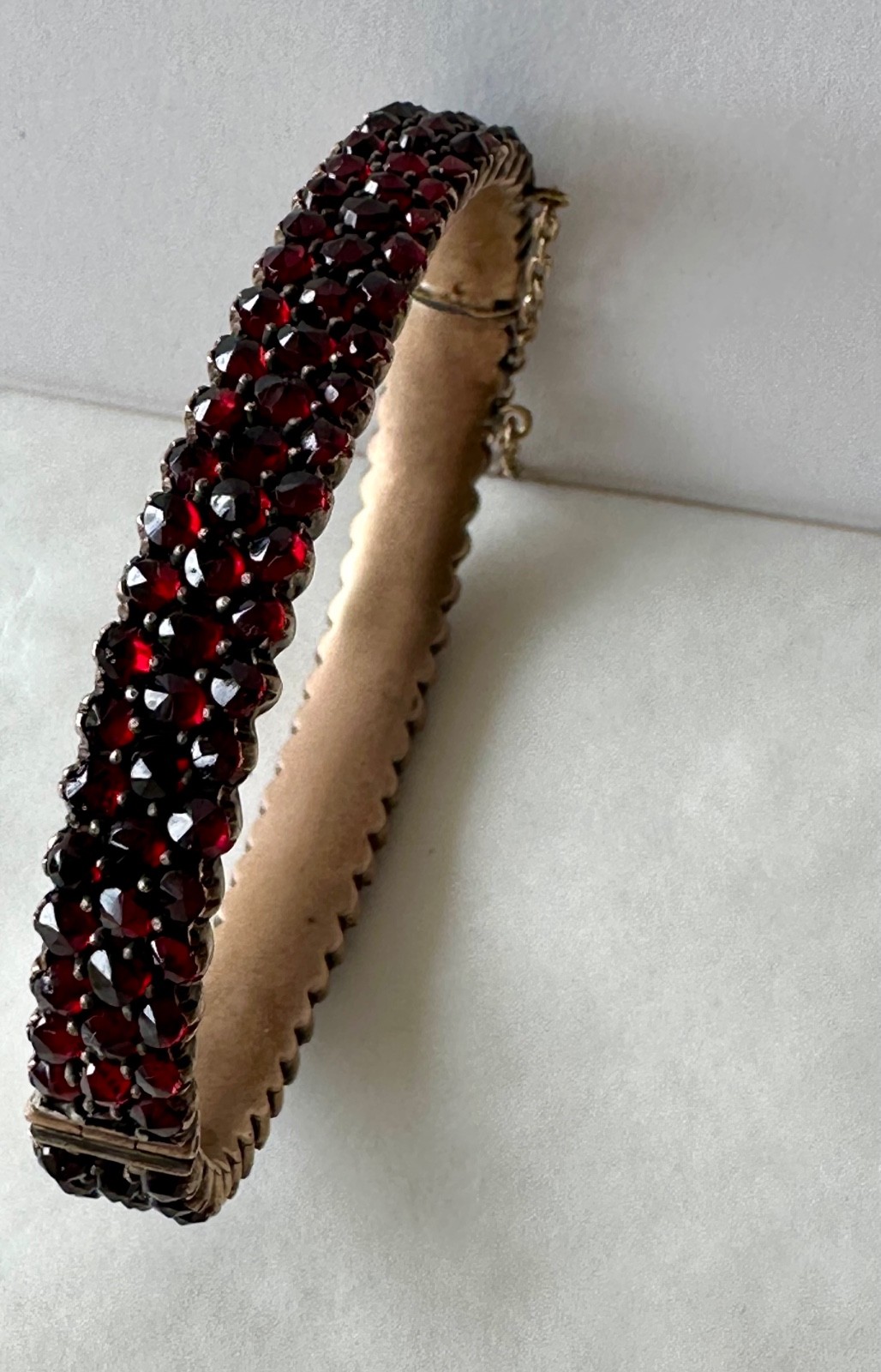 Antique rose cut Garnet & Silver bangle Hinged w/safety chain (see cond.)