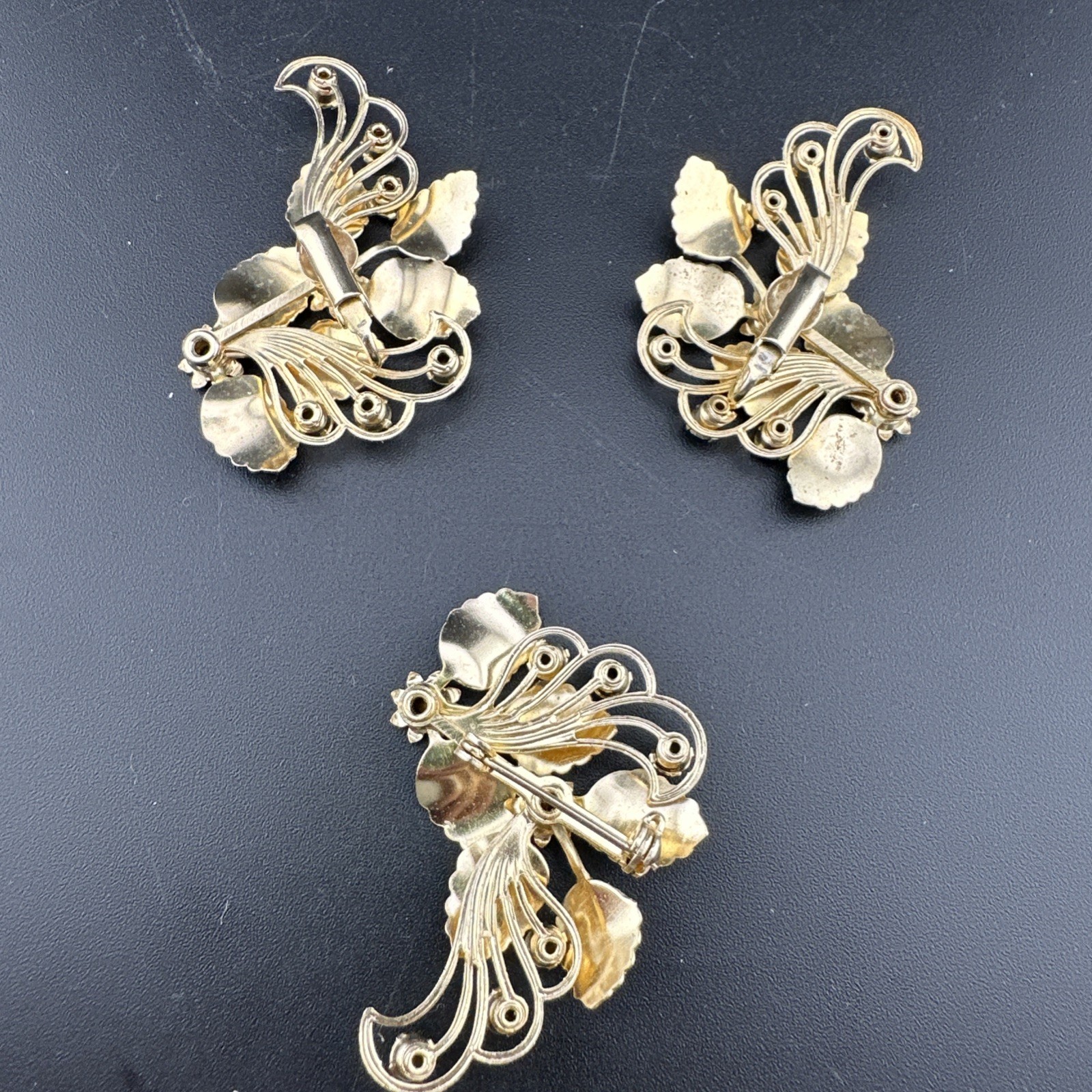 Very Pretty Vintage 1950s Rhinestone Flower Earrings And Brooch Set