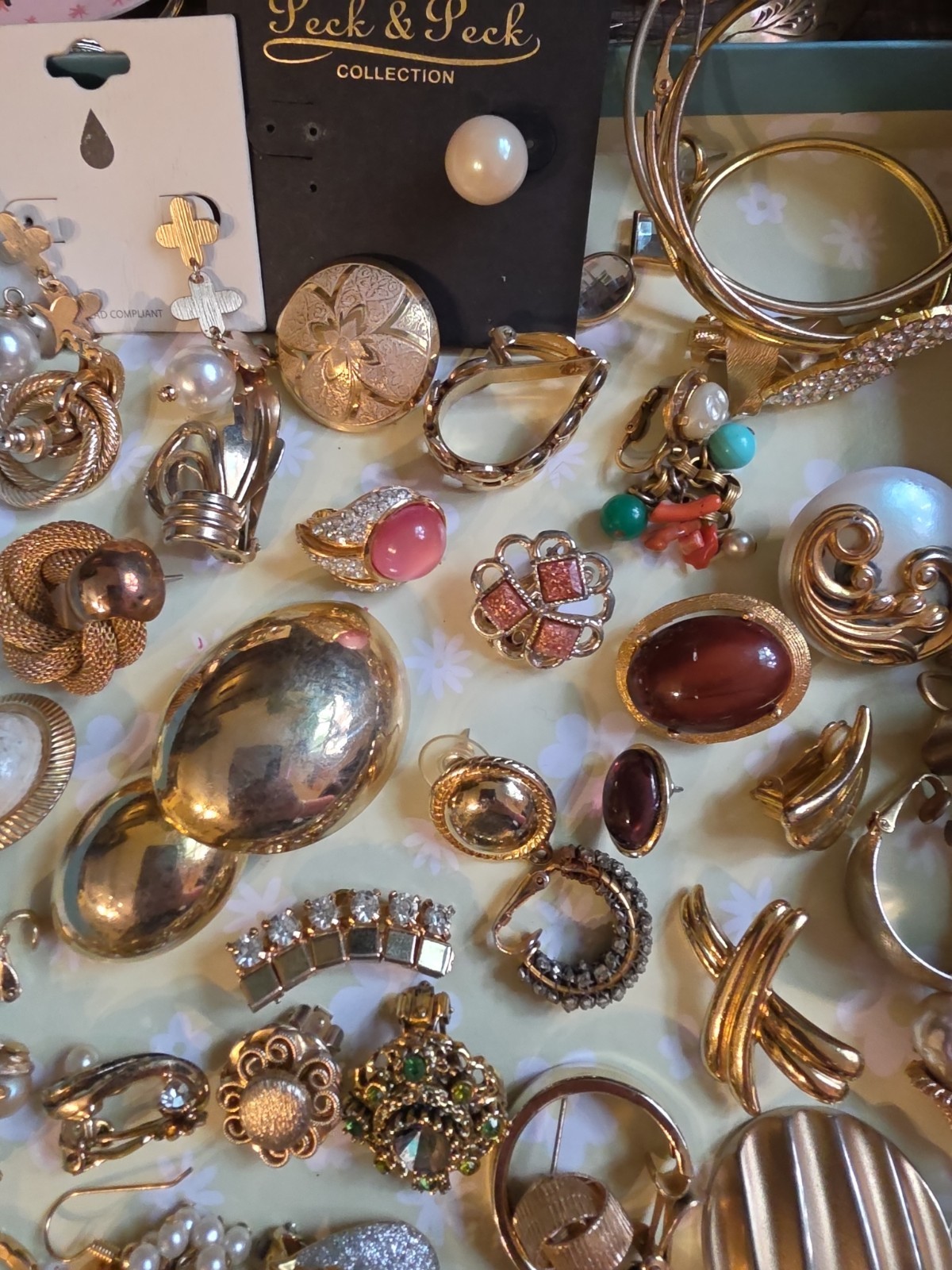 Vintage Gold Tone Earrings Lot Single Pairs Wear Junk Craft