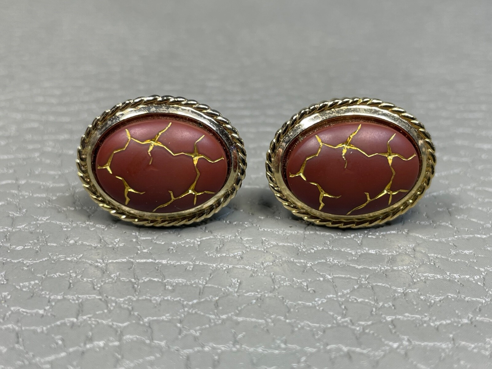 Vintage Gold Vein Copper Tone Agate Yellow Gold Plated Cuff Links