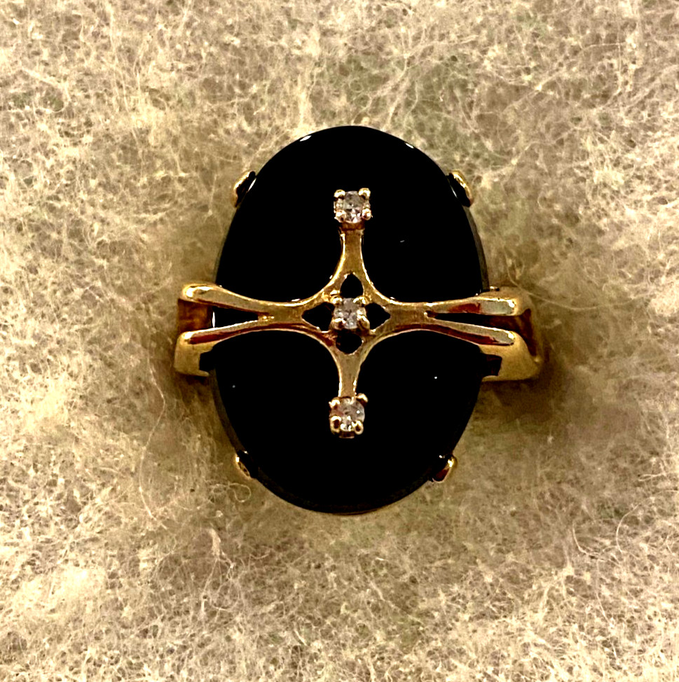 Vintage 10 Kt Onyx & Diamond Ring Size 6 1/2 – 3.6 Grams
