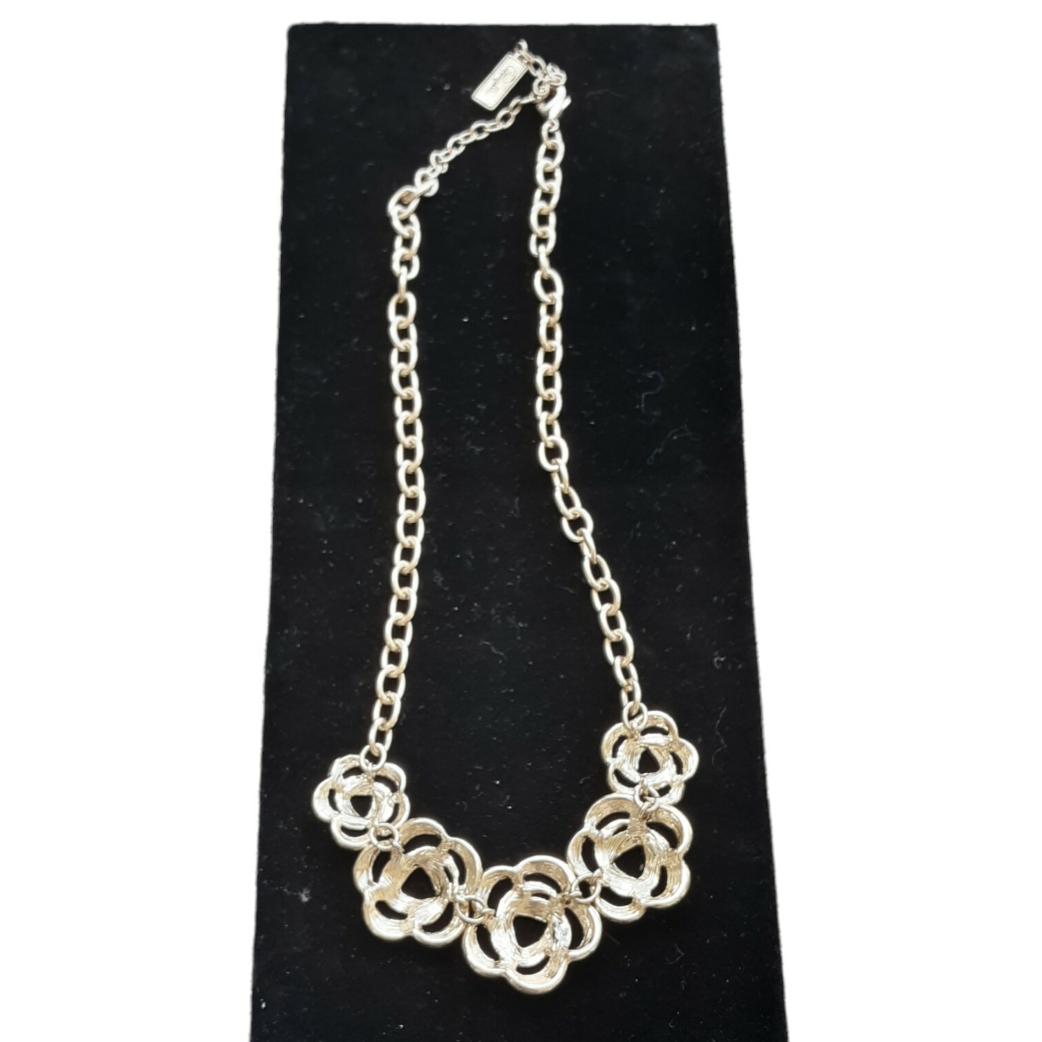 Pappagallo Salmon Color Rosette Rhinestones Stations Gold Tone Necklace READ*