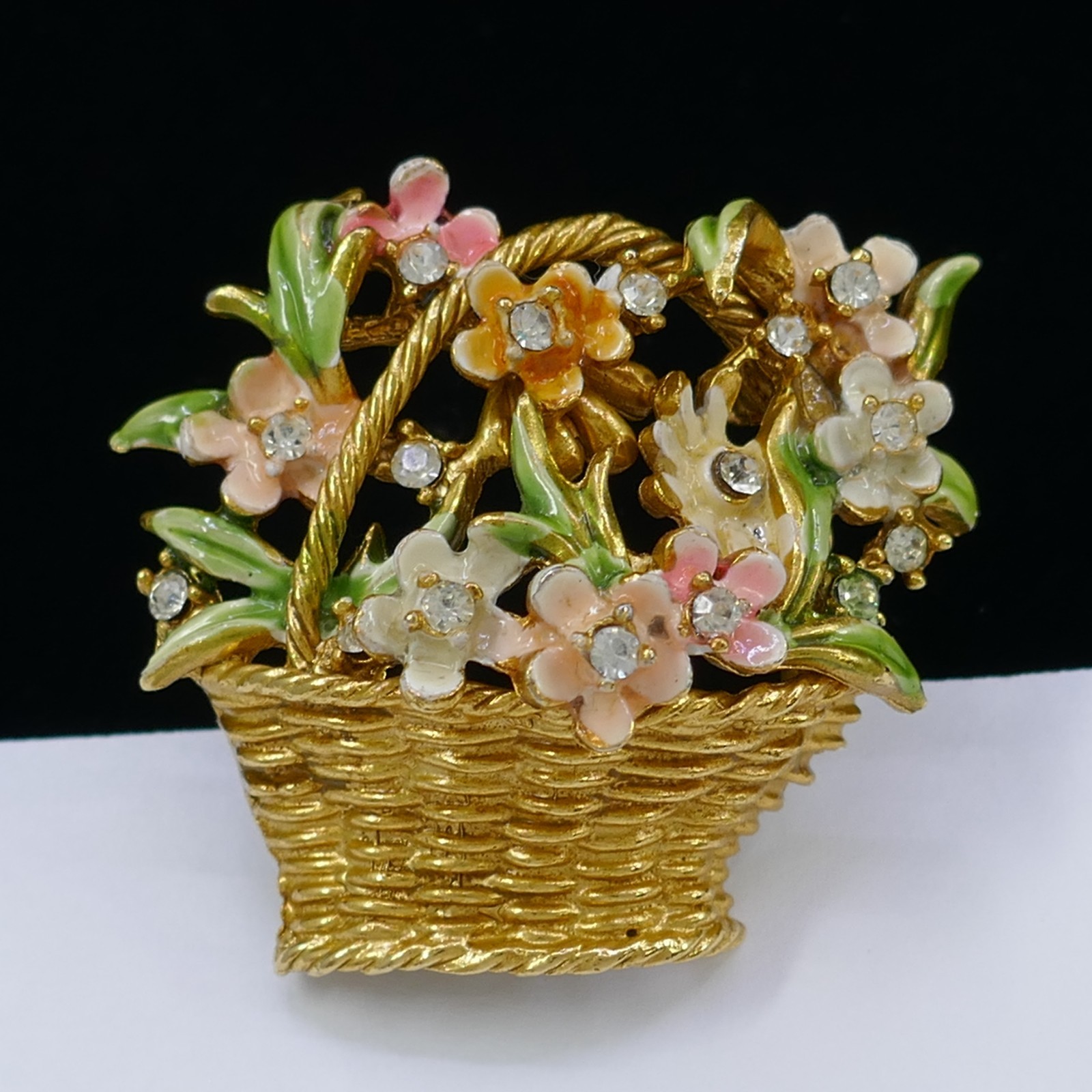VINTAGE BSK MY FAIR LADY ENAMEL RHINESTONE GOLD FINISH FLOWER BASKET PIN BROOCH