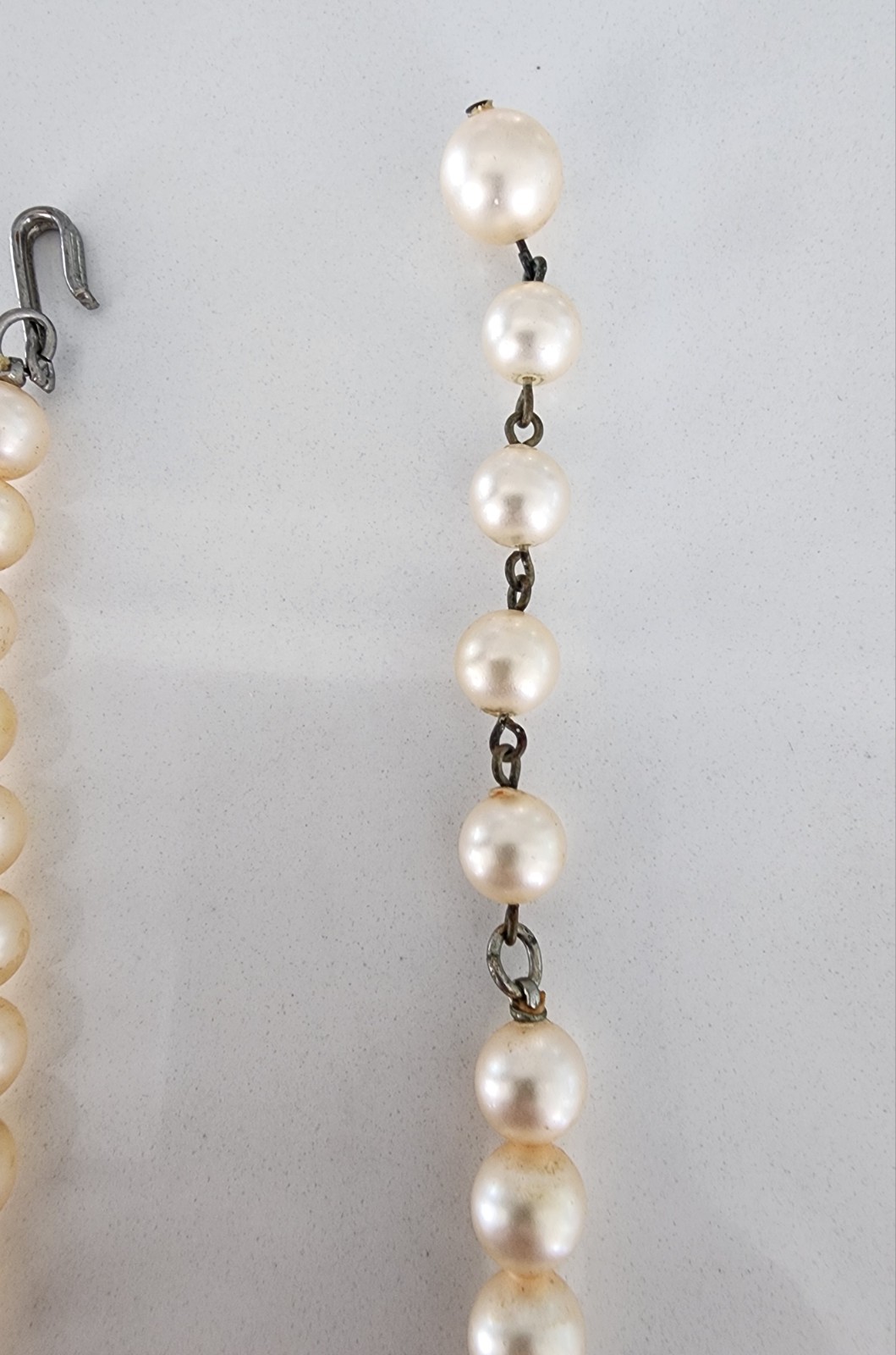Vintage 16″ Graduated 1.5 cm – 1 cm Ivory Faux Pearl Choker Necklace – Jewelry