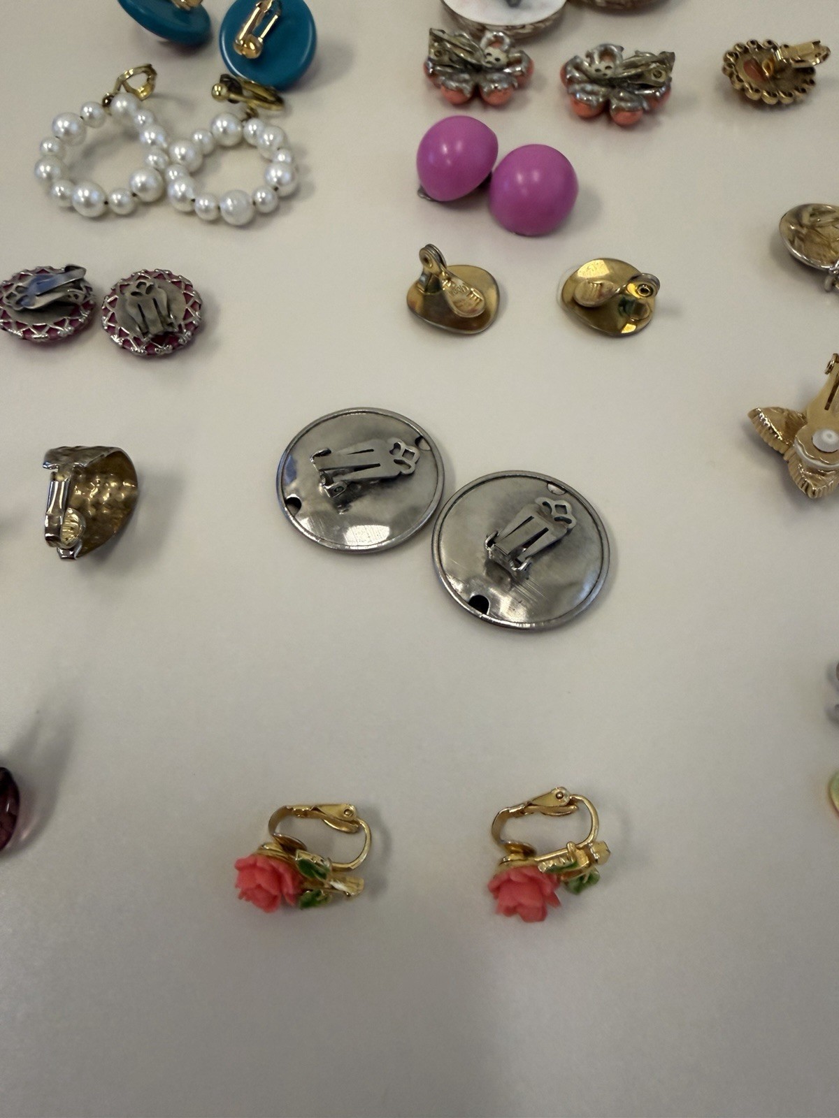 Lot Of Vintage Retro & Modern Clip On Earrings 60s 70s 80s 90s To Now 25 Pairs