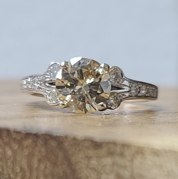 Vintage 14k White Gold Engagement Ring 1.28ct. Natural Champagne Round Diamond