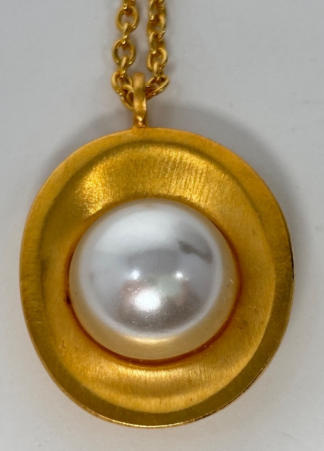 VTG MMA KHM Matte 24K Gold Plate Faux Pearl Cupid Necklace Clip Earrings Set