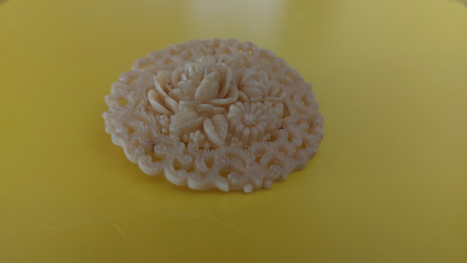 Vintage Japanese Celluloid Ivory Floral Brooch Pin 1930s-1950s Flowers 2in