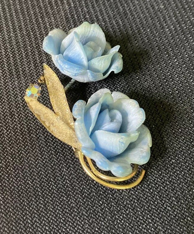 Made In W. Germany Vintage Ges.GESCH Gold Tone Celluloid Blue Rose Brooch C12