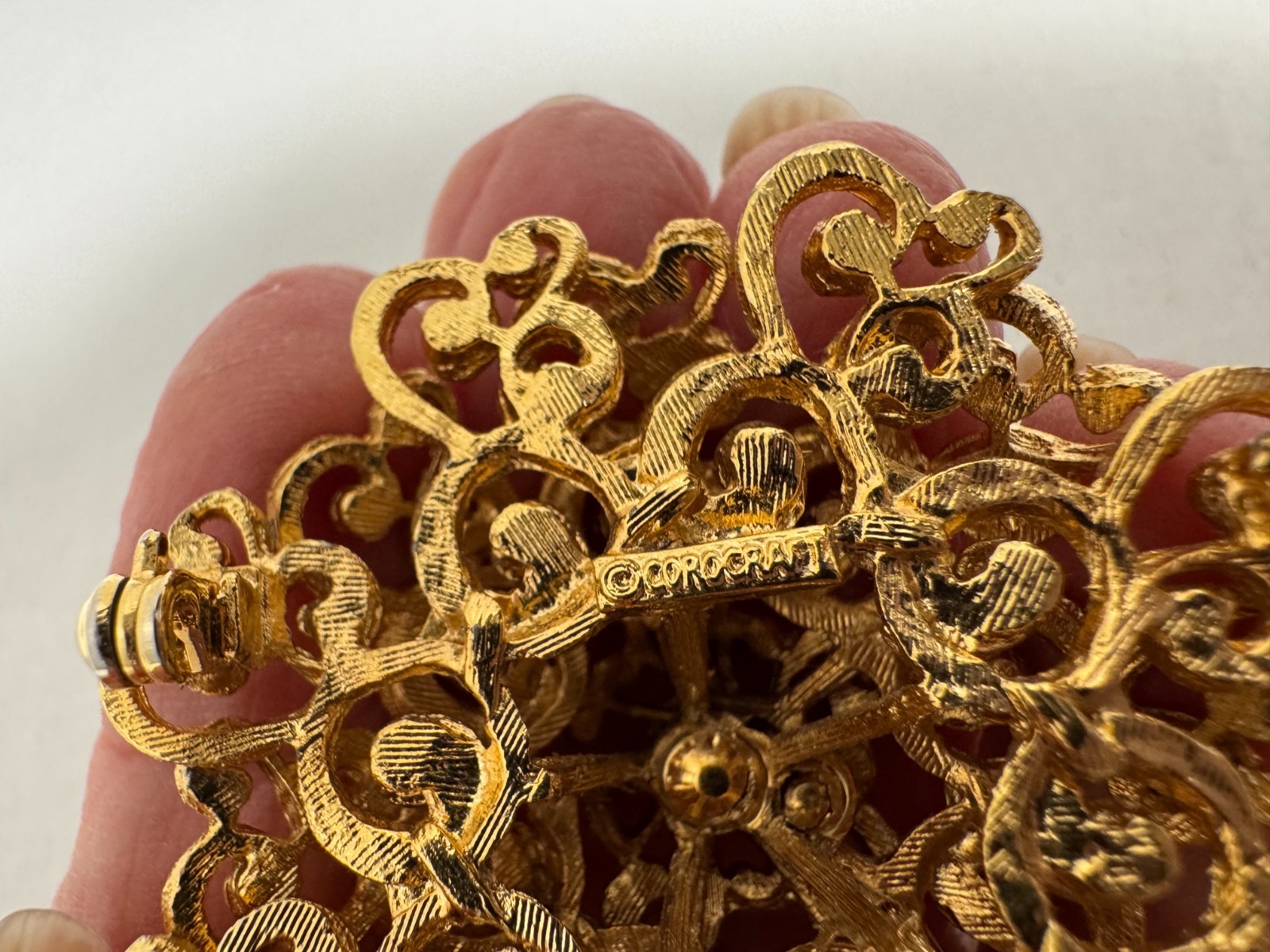 Vintage CoroCraft Filigree Brooch Pin Domed Gold Tone Layered 3D Signed