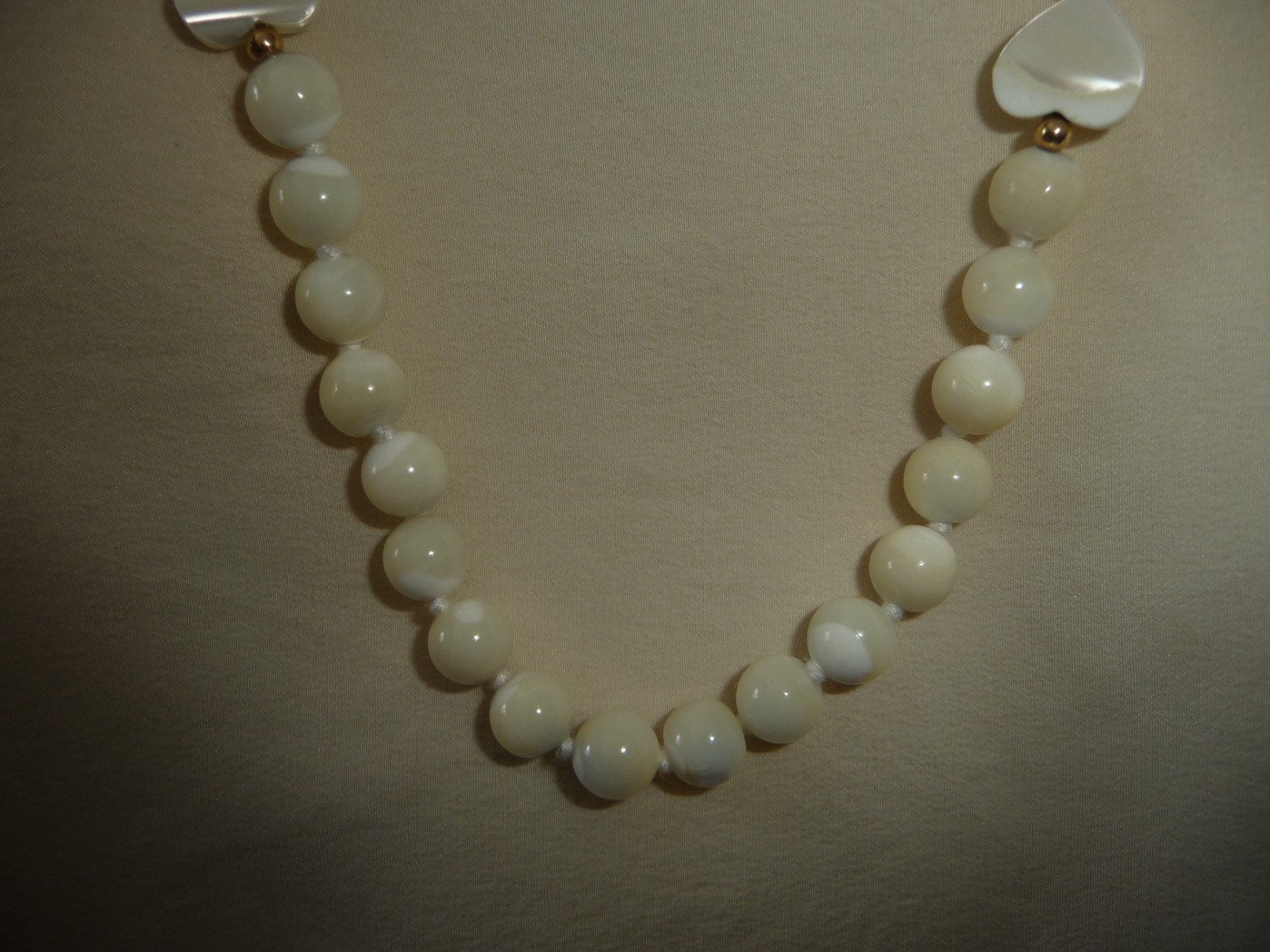 15”L MOP BEADS & HEARTS & CLOISONNE BEADS HAND KNOTTED NO CLASP NECKLACE #9/21