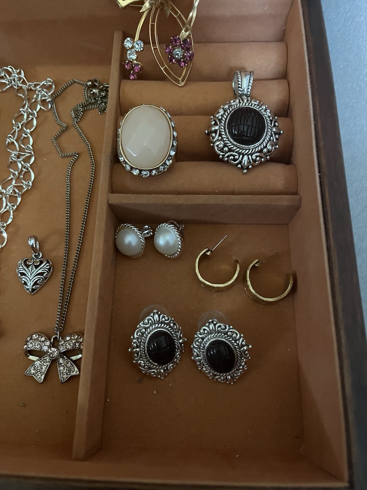 VINTAGE & MODERN JEWELRY- ESTATE FIND-GOLD & SILVER TONE Lot Of 16! 🔥