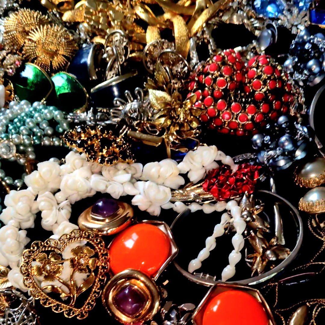Lot Huge Estate Jewelry Napier Coro Avon + MORE 120+ Pc All Wearable VTG to Now
