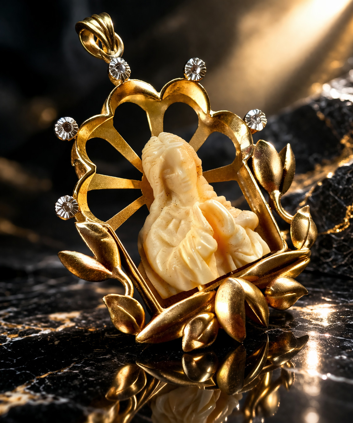 Fine Antique 18K 18CT Art Deco Gold Religious European Virgen Mary Pendant