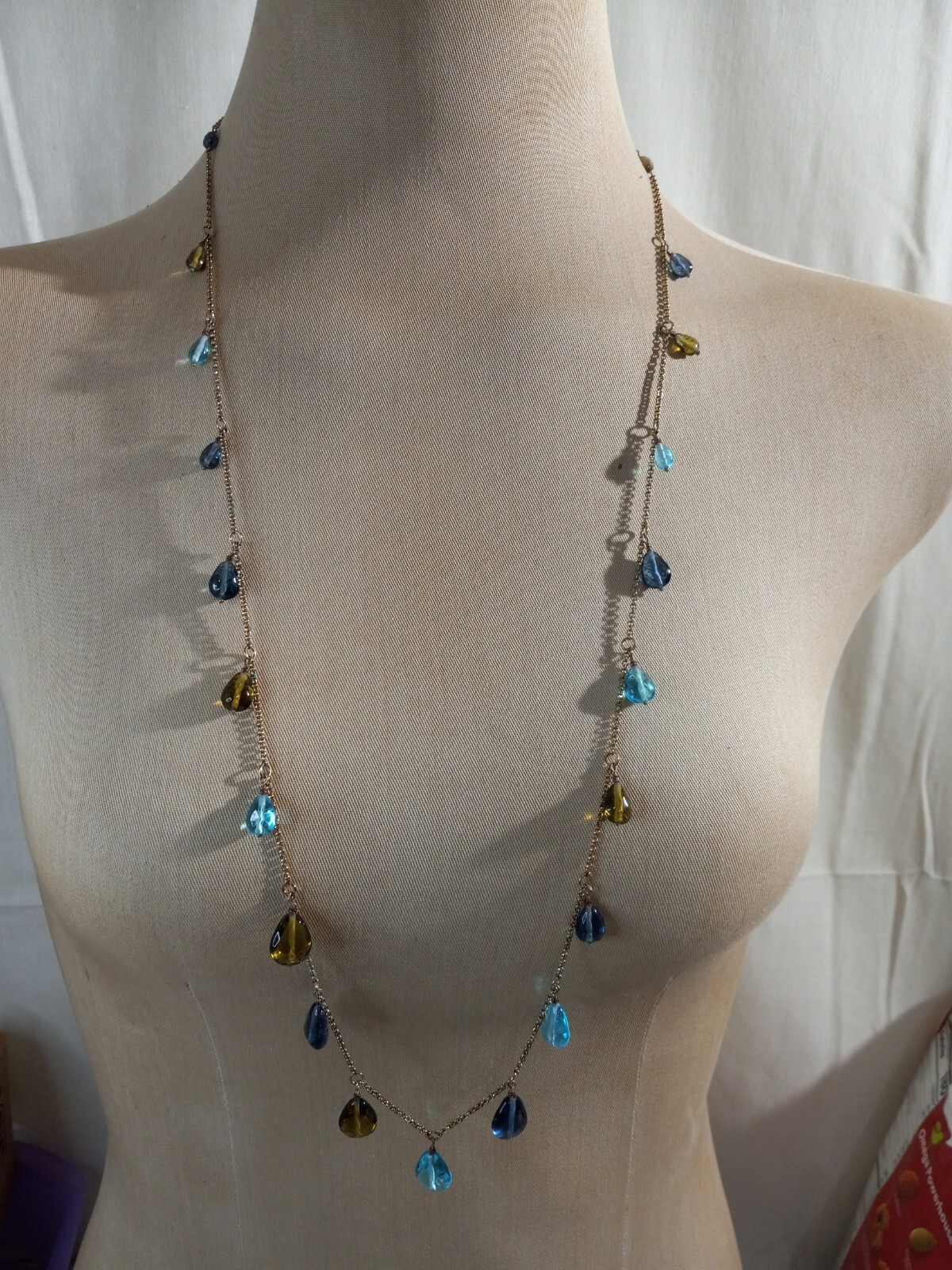 Vintage Glass Graduating Dangle Teardrops Necklace Green Dark & light Blue 18″
