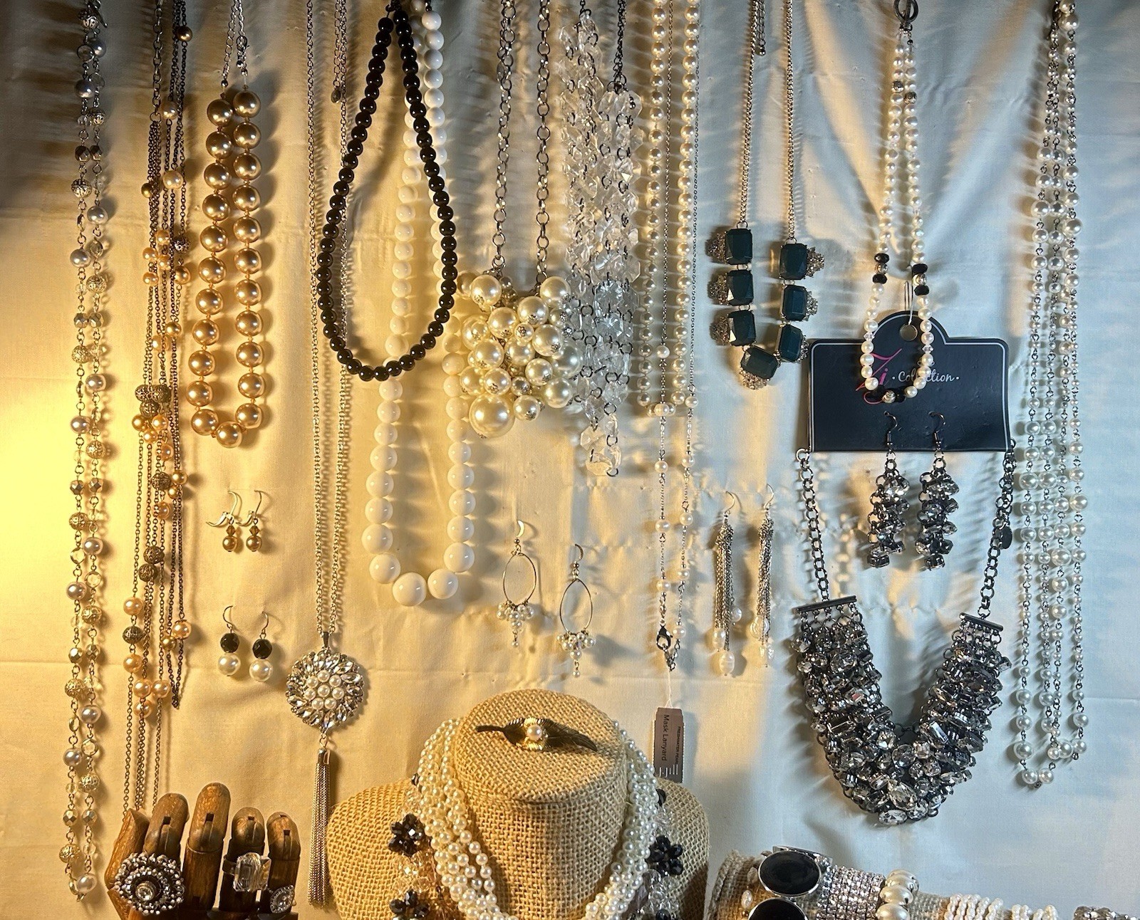 Vintage to Mod Black/White Estate Jewelry Lot 70+Pieces, 3.5lbs, Some Signed/NWT