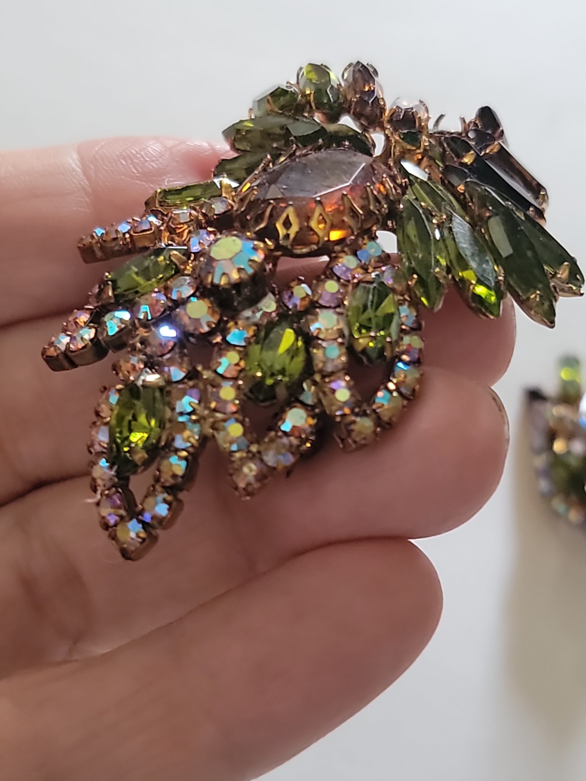 Vintage Green Dark Amber Rhinestones Brooch Clip Earring Gold Tone Set -Read