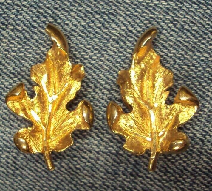 Vtg Estate Jewelry ~ Goldtone CURLED EDGE LEAF Design Clip On Earrings