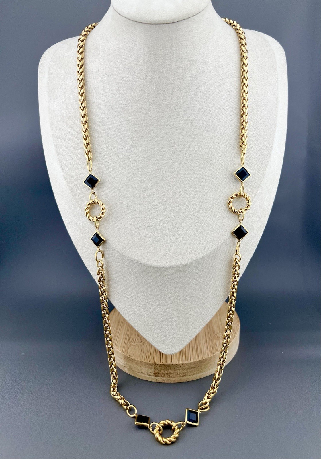 Vintage Princess House Necklace Glass Bezel Set Wheat Chain Gold Tone Signed 30”