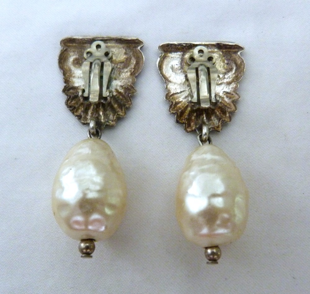 2″ VINTAGE STERLING SILVER ETRUSCAN LARGE FAUX BAROQUE PEARL DANGLE EARRINGS