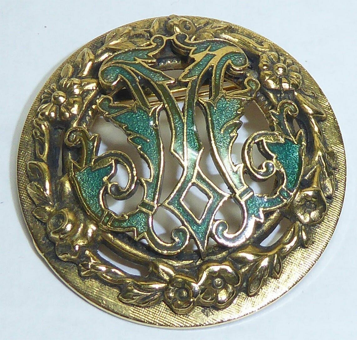 Vintage Freirich Gold Tone Brooch Green Enamel Monogram Colonial Williamsburg CW