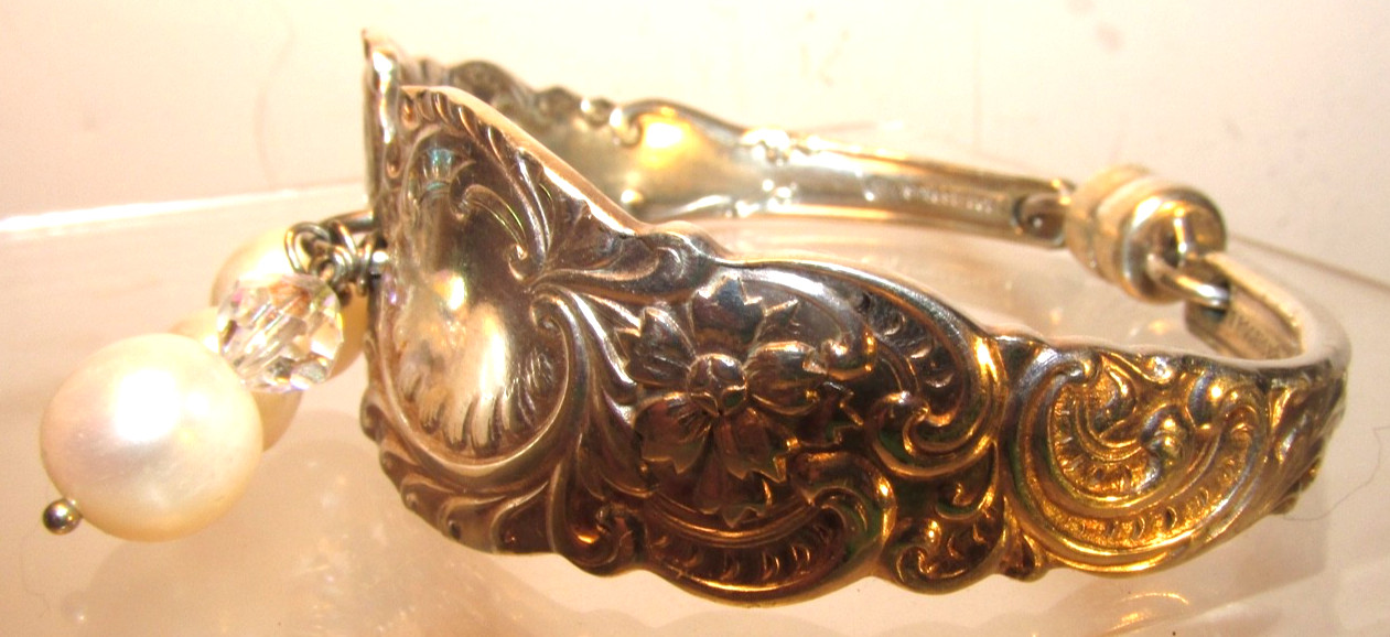 Wonderful Vintage Silver Plate Spoon Bracelet W/ Magnet Clasp 6.5” length