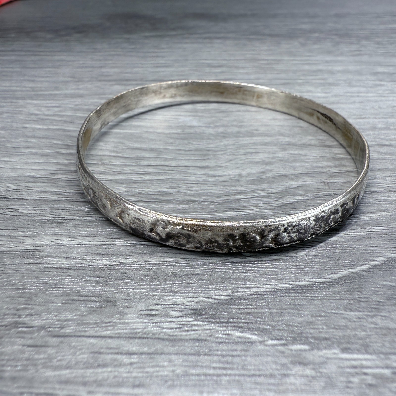 Vtg Bangle Bracelet Mexico Floral Motif Design Non-Magnetic Metal Unmarked #2170