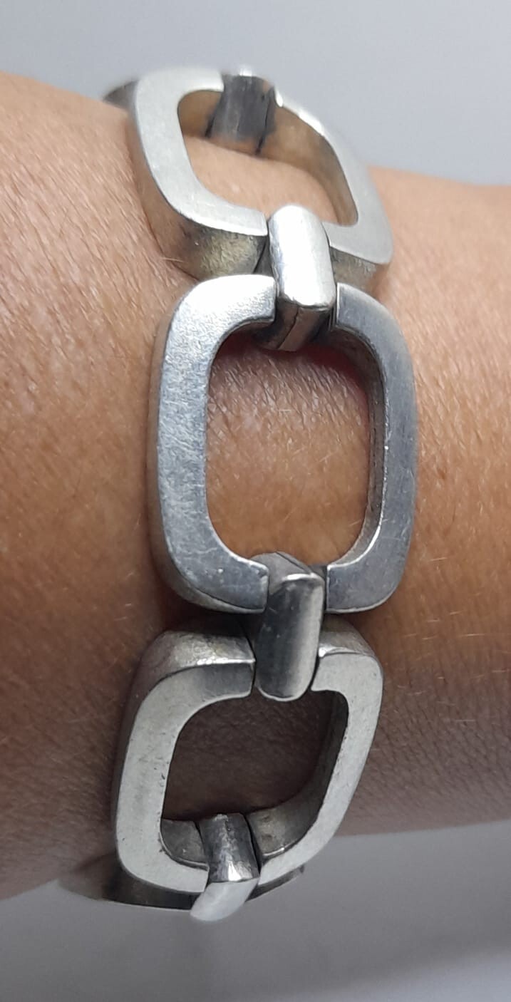 Beautiful vintage stamped silver 925 bracelet, solid last 64 grams square links