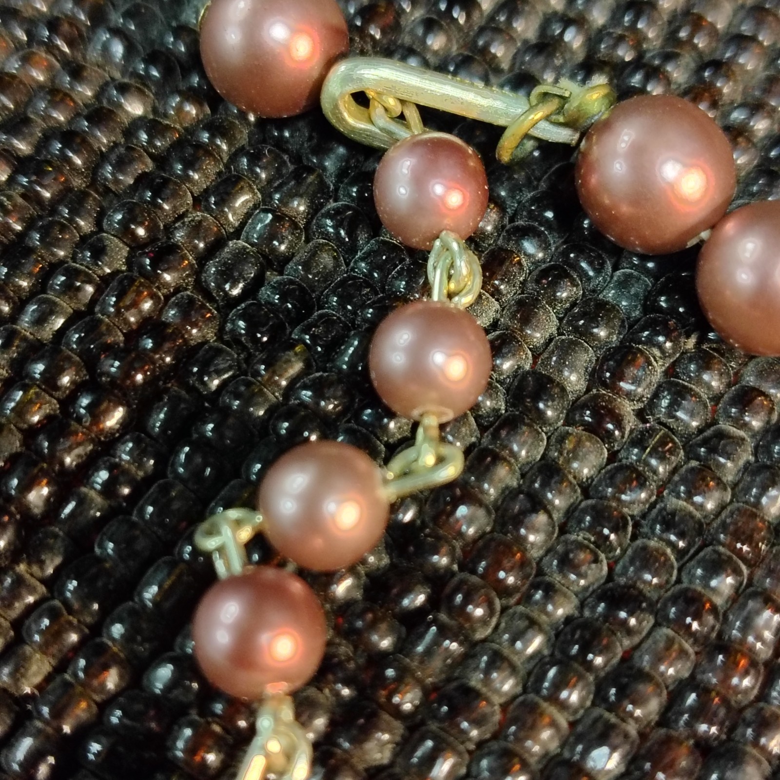 vintage big pink pearls neckless estate hard to find beautifull to any outfit.
