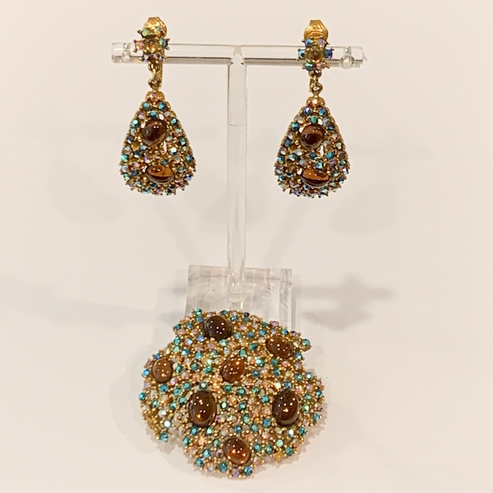 Vintage Mode-Art Signed “ART” Rhinestone Brooch & Earrings Set Aurora Borealis