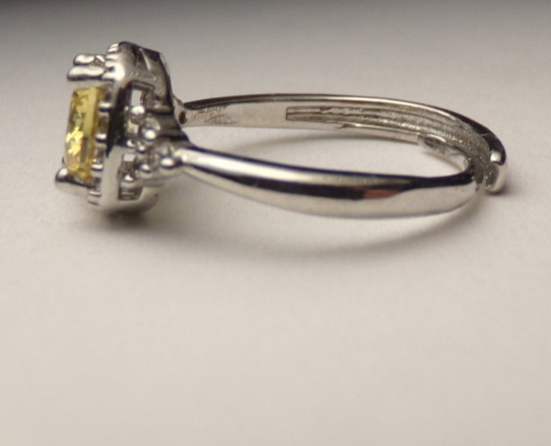 VTG SILVER RHODIUM PLATE YELLOW CITRINE CLEAR BRILLIANT CZ HALO RING SIZE 7 MINT