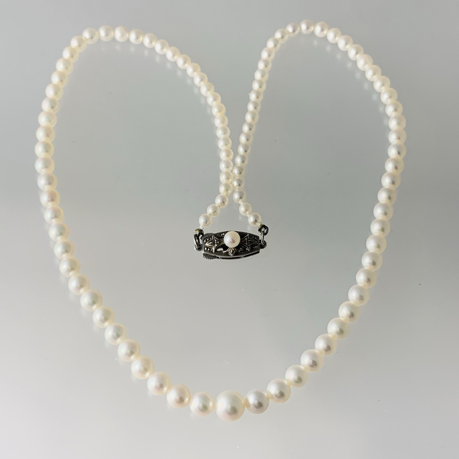 Mikimoto Akoya Pearl Necklace Strand Graduated Hi Luster VTG Japan Silver 18”
