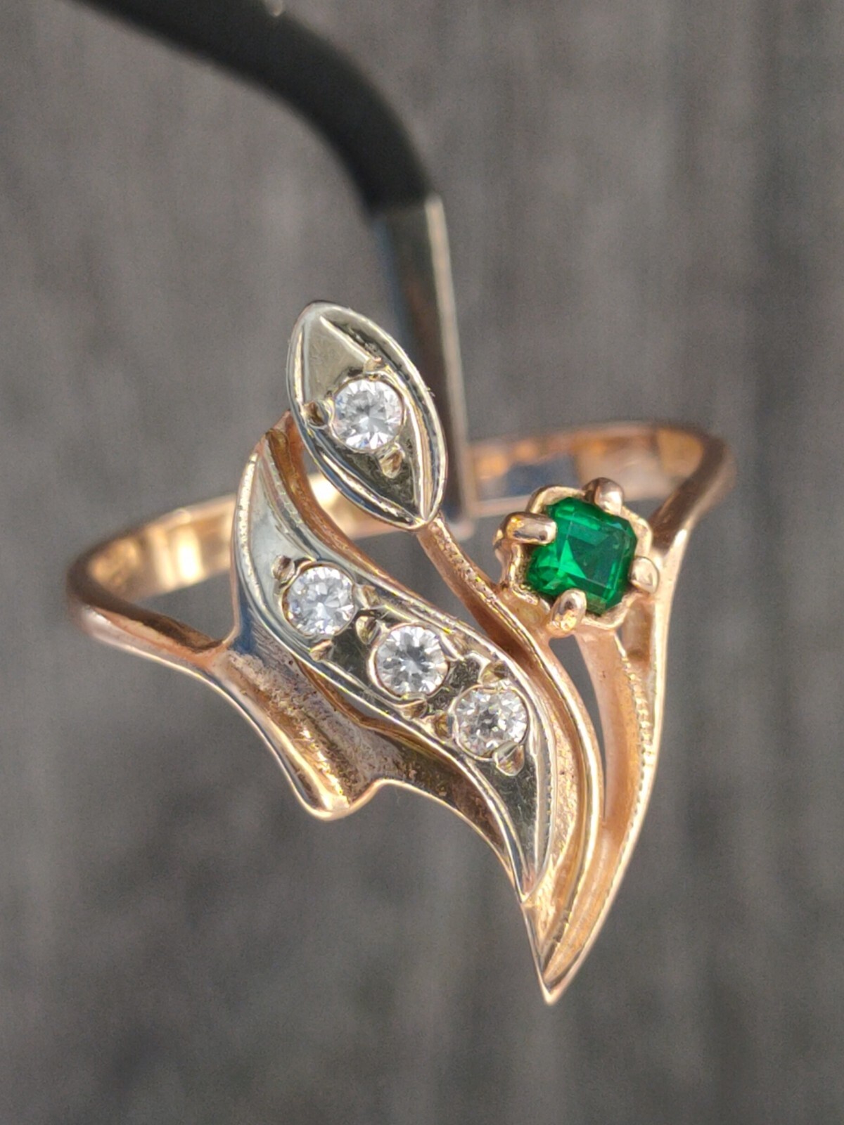 Vintage USSR Gold Ring 14K 585 Solid Rose Gold Emalard Stone