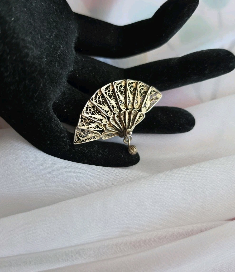 Cannetille Sterling Filigree Handheld Fan Pin Antique Brooch Wash 1.75″ C Clasp