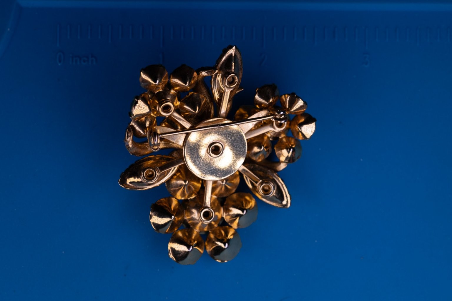 Vintage Floral Cluster Brooch Gold Tone ~2.25″ L Multi-Color Rhinestone Pin