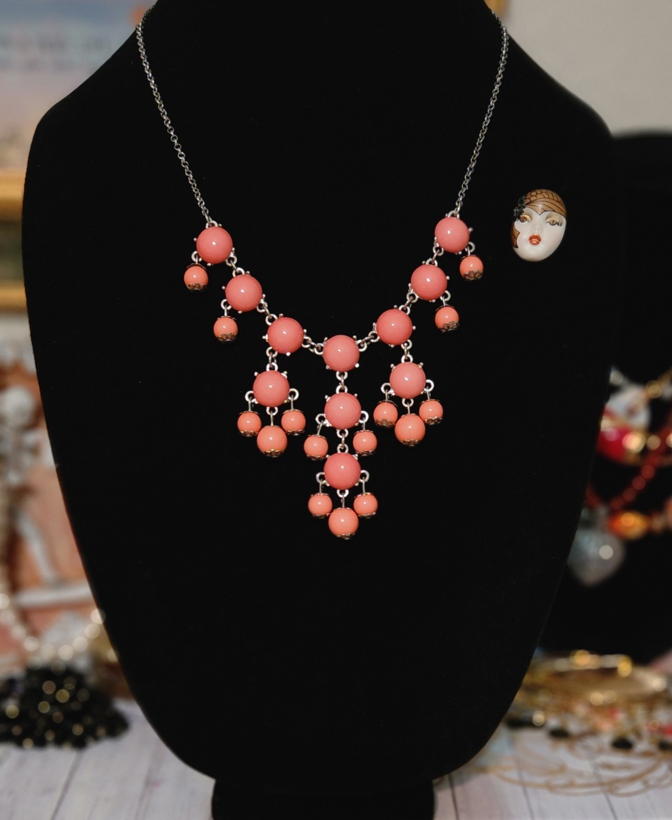VTG Salmon Color Lucite Chandelier Silver Tone Necklace