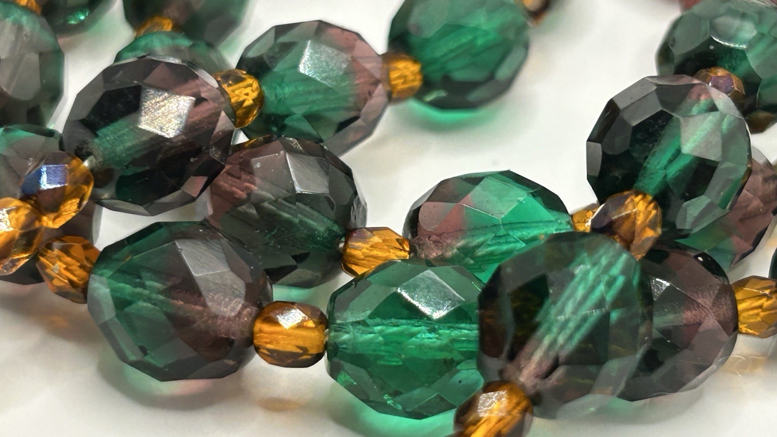 Vintage Retro Amethyst Green Fire Faceted Glass Beaded 33” Necklace