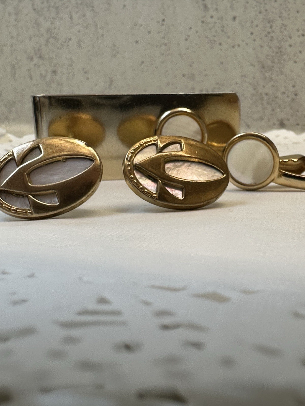 Lot Of 3 Men’s Accessories Cuff Links Tie Clip Money Holder MOP VINTAGE