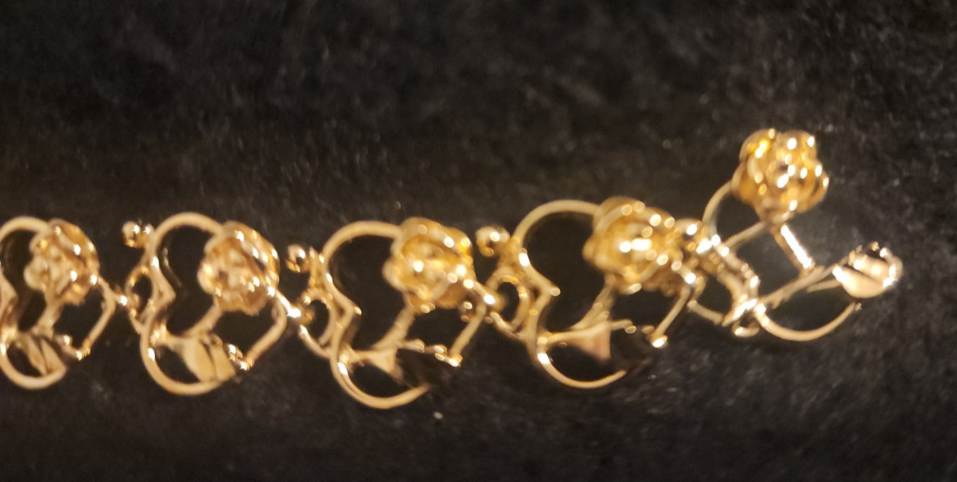 Great Vintage Gold Tone Bracelet Hearts & Flowers