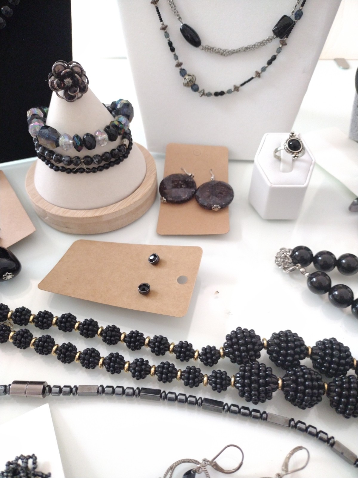 VTG BLACK GOLD BEAD Lot 37 pc All Wearable Some Signed Bracelet Necklace Earring