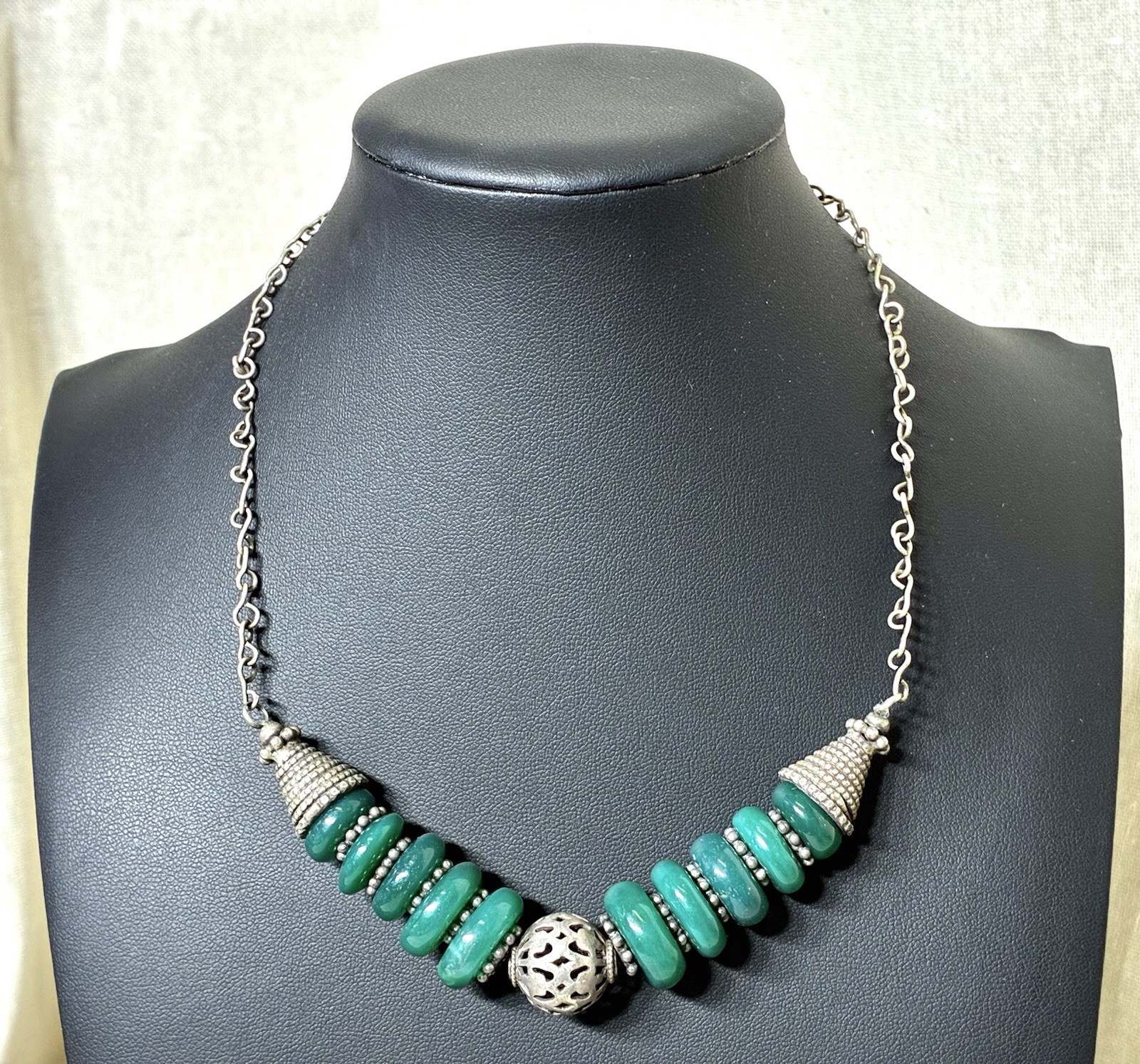 Vintage Moroccan Berber Style Sterling Silver Green Agate Bead Necklace 52g