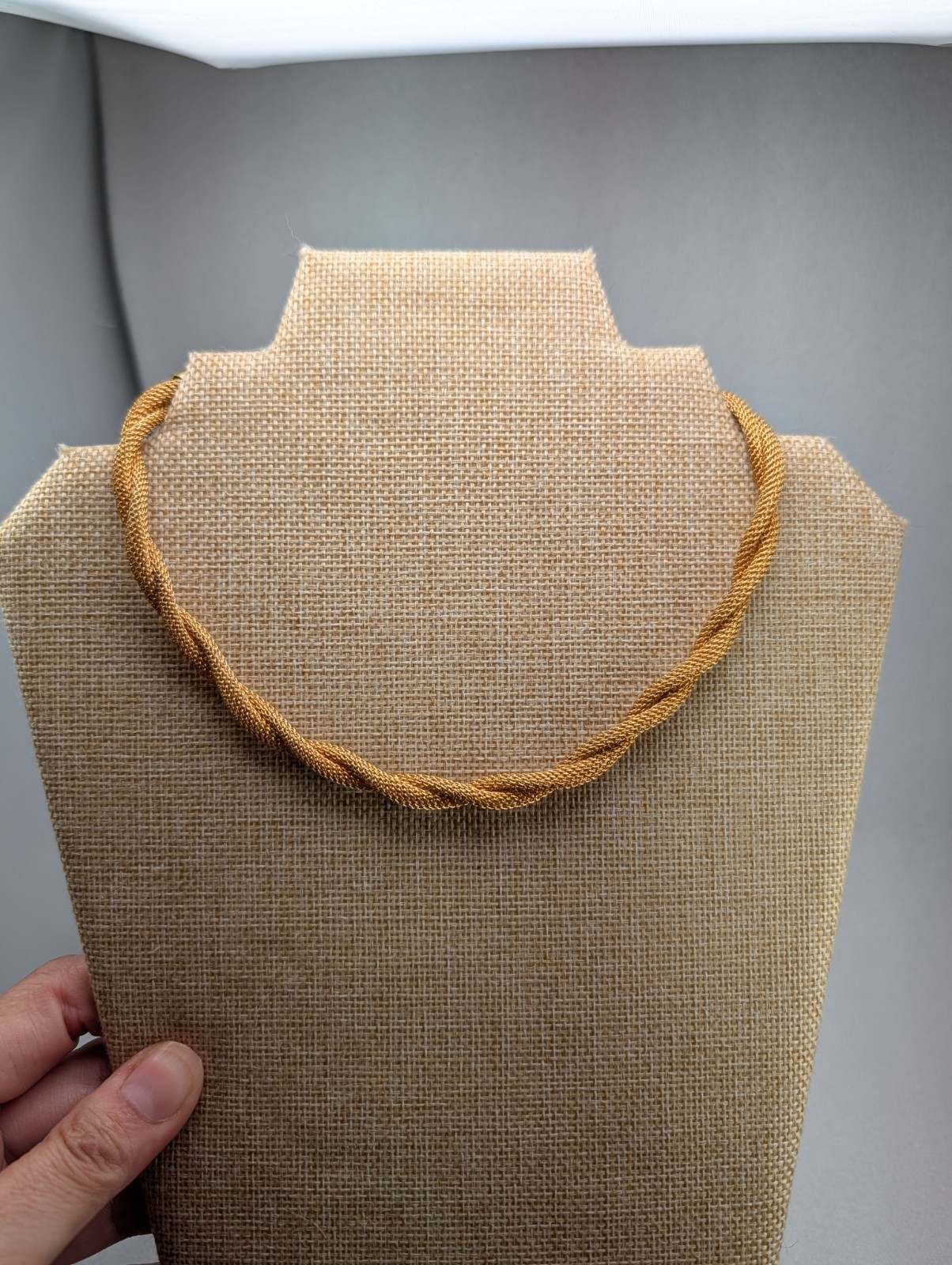 Vintage Gold Tone Mesh Ball Chain Twisted Hollow Rope 16″ Choker Necklace