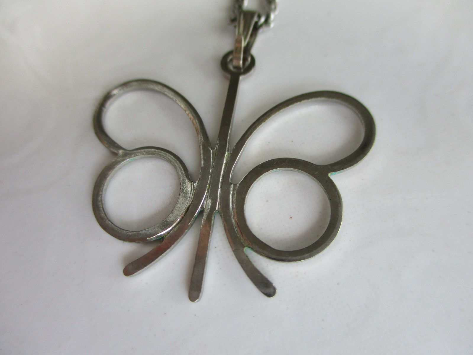 VINTAGE SARAH COVENTRY BUTTERFLY PENDANT NECKLACE SILVERTONE 18″ & RING