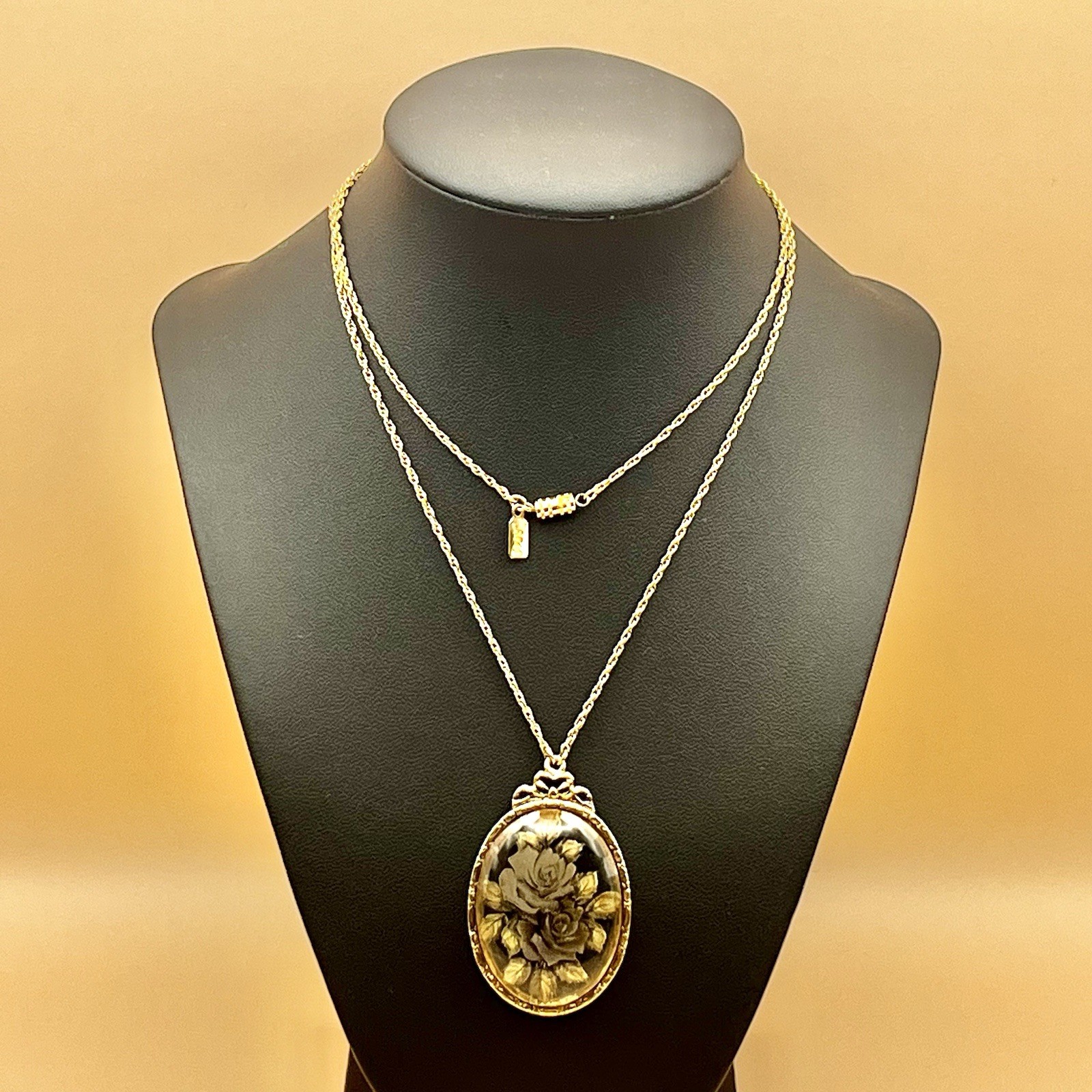 1928 Jewelry Victorian Style Rose Pendant Necklace Gold Tone Glass *READ NOTES