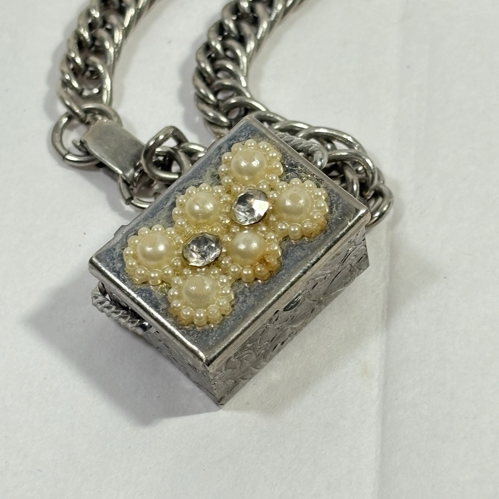 Vintage Silver Tone Purse Charm Bracelet Pill Box Faux Pearl Rhinestone Chain 7″
