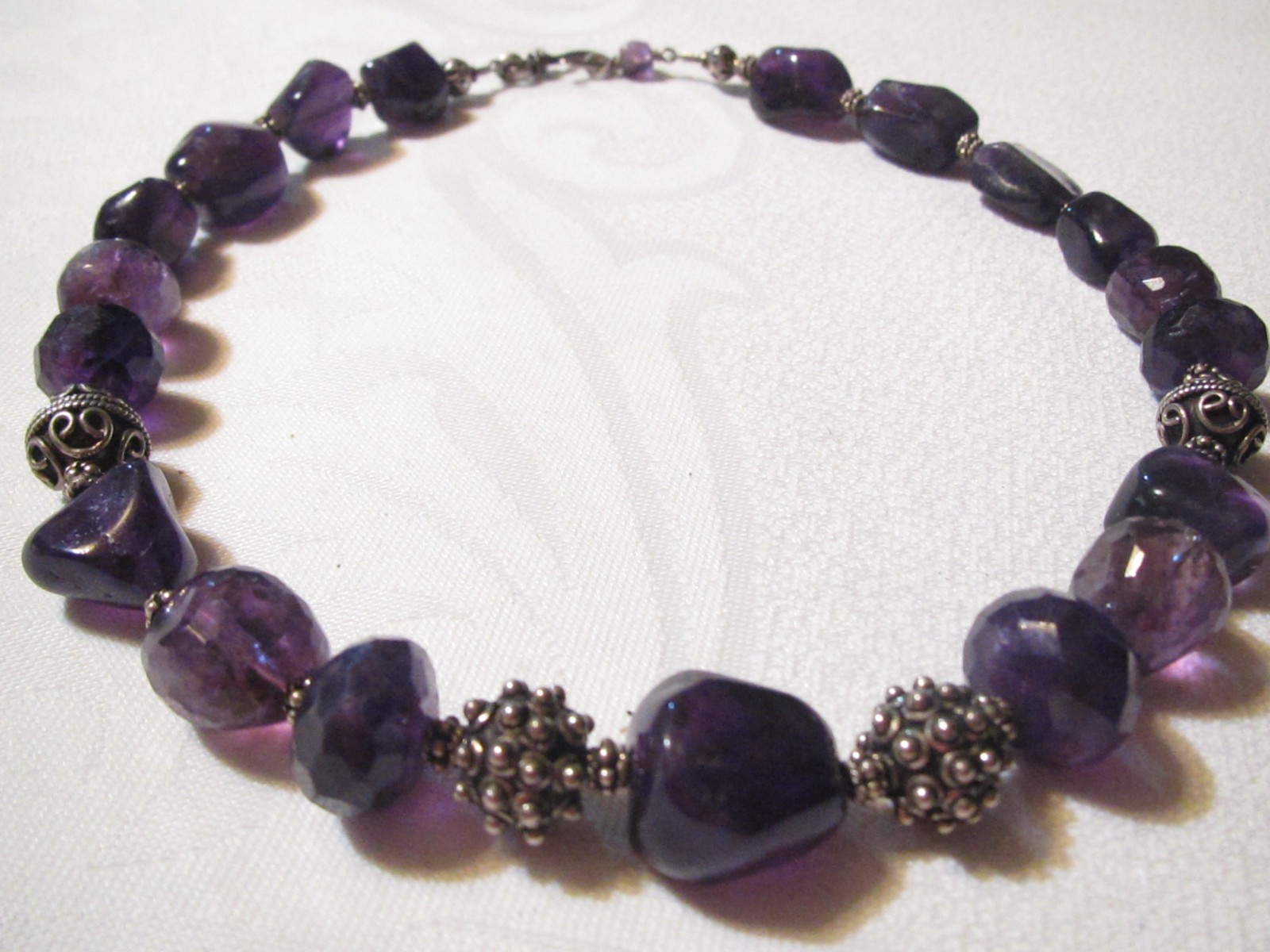 BEAUTIFUL 18″ VINTAGE ARTISAN STERLING SILVER CHUNKY AMETHYST BEAD NECKLACE