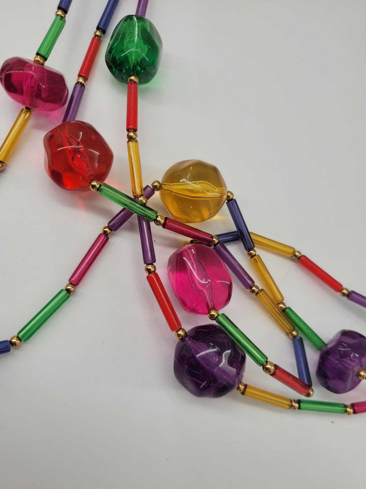 VINTAGE MULTI-COLOR ROUND LUCITE BEADED NECKLACE EARRINGS SET Pastel New On Card